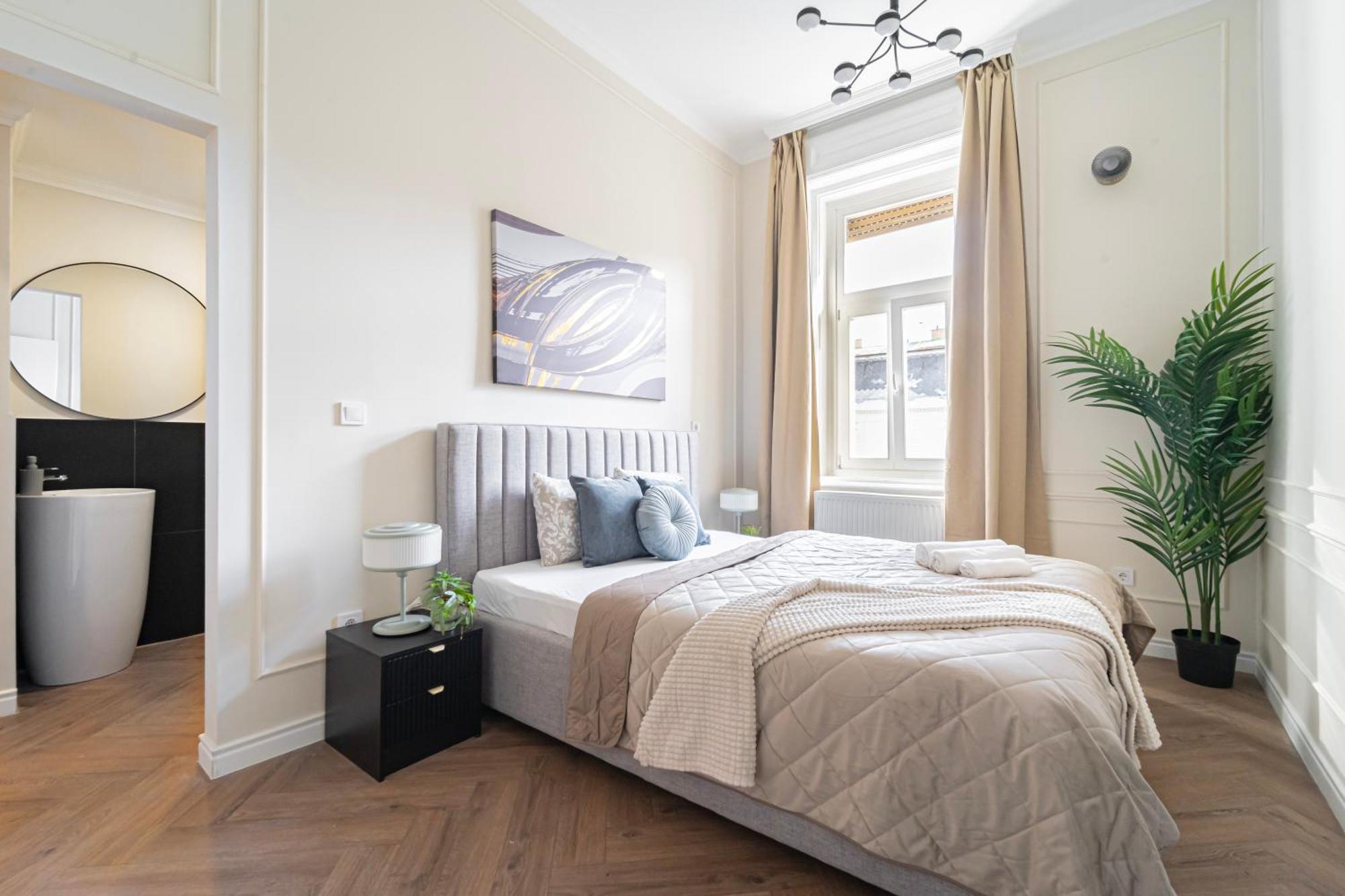 Luxurious Prestige Apartment On The St Stephen Road Budapest Exterior photo